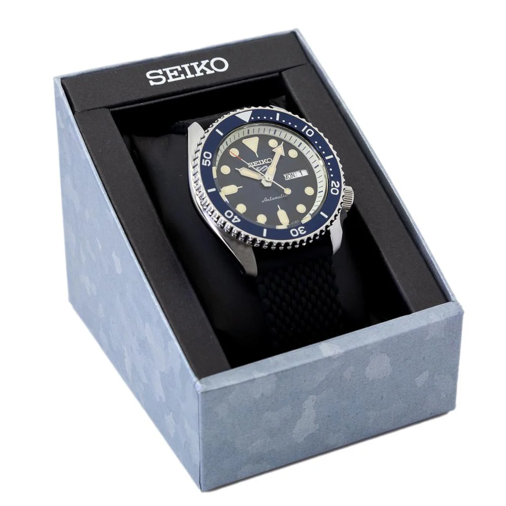 Seiko Men's SRPD71K2 5 Sports SKX Suits Style Automatic - Image 8