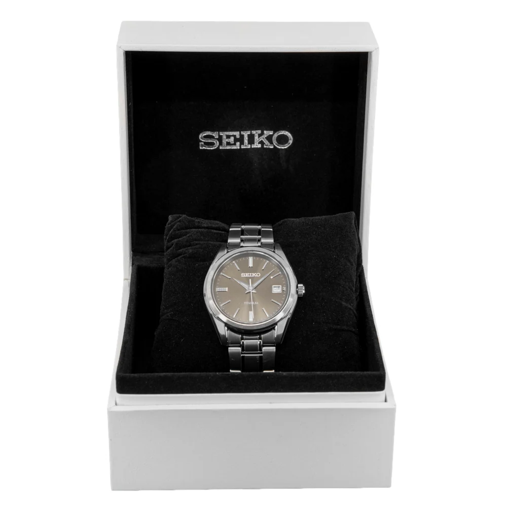 Seiko Men's SUR375P1 Neo Classic Titanium Quartz - Image 8